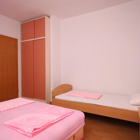 Apartments With A Parking Space Zivogosce - Porat, Makarska - 6700 Igrane Quarto foto