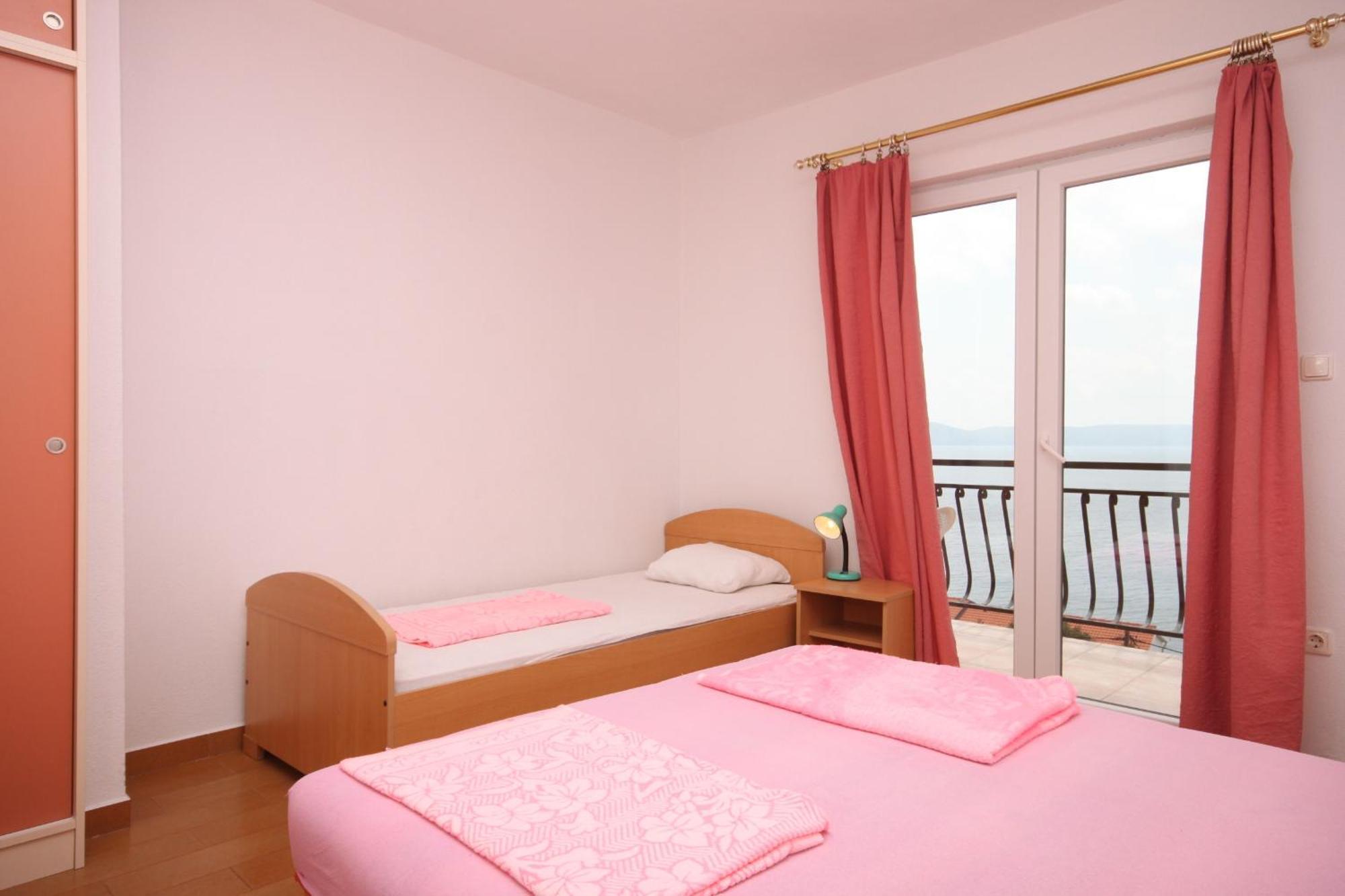 Apartments With A Parking Space Zivogosce - Porat, Makarska - 6700 Igrane Quarto foto